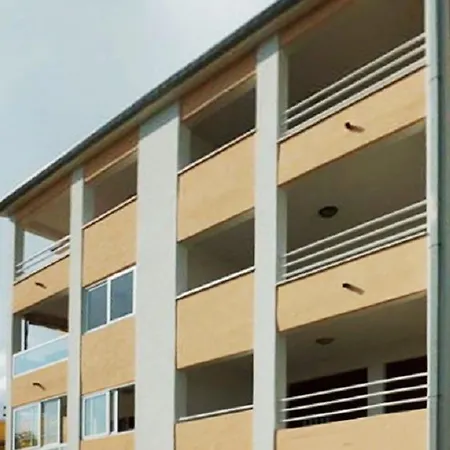 Raska Ulii Apartment *